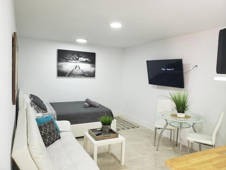 Apts With Backyard Near Fort Lauderdale Beach, Nightlife, Cruise Port, Airport 외부 사진